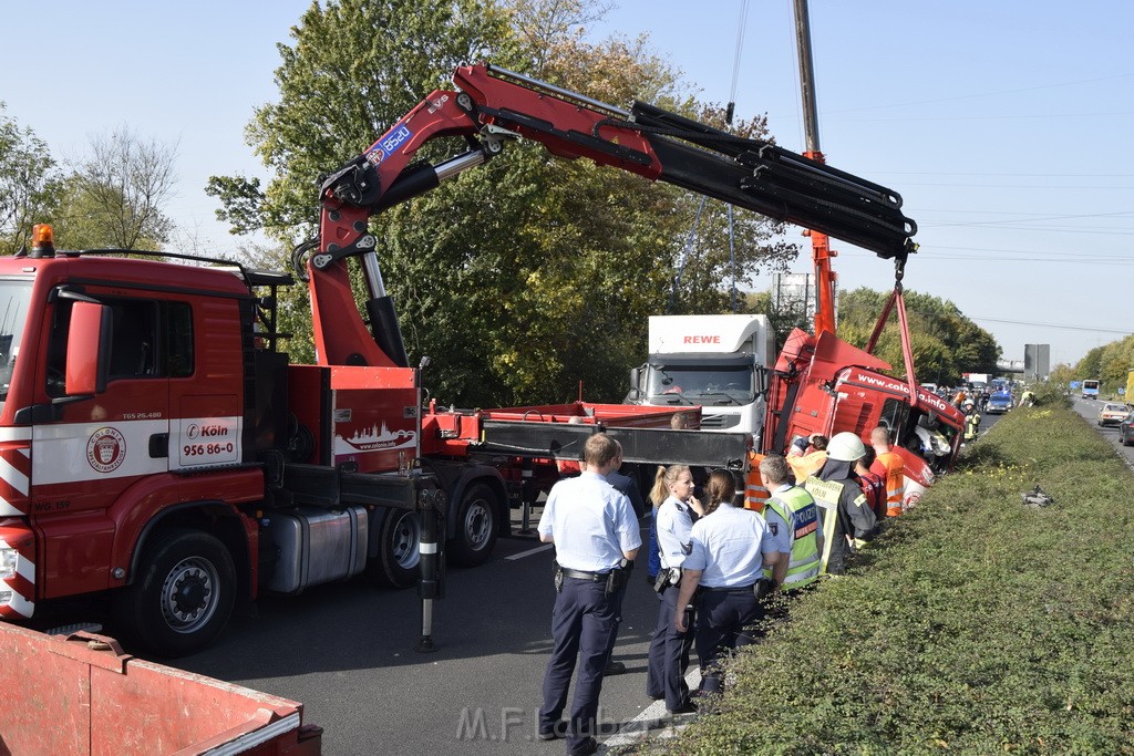 Schwerer VU PKlemm A 57 Rich Innenstadt Hoehe Koeln Chorweiler P107.JPG - Miklos Laubert